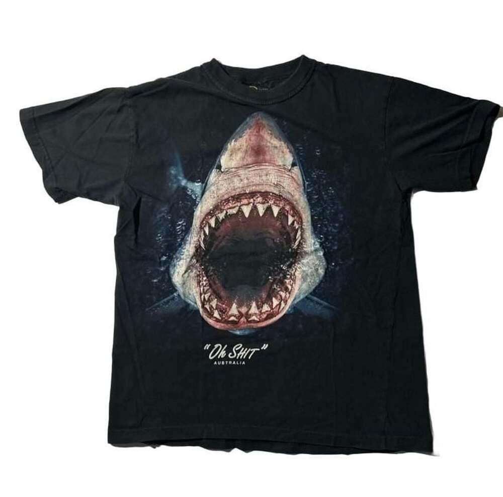 VTG 90s Planet Earth Shark Oh Sh*t Australia Graphic T-Shirt Men’s L